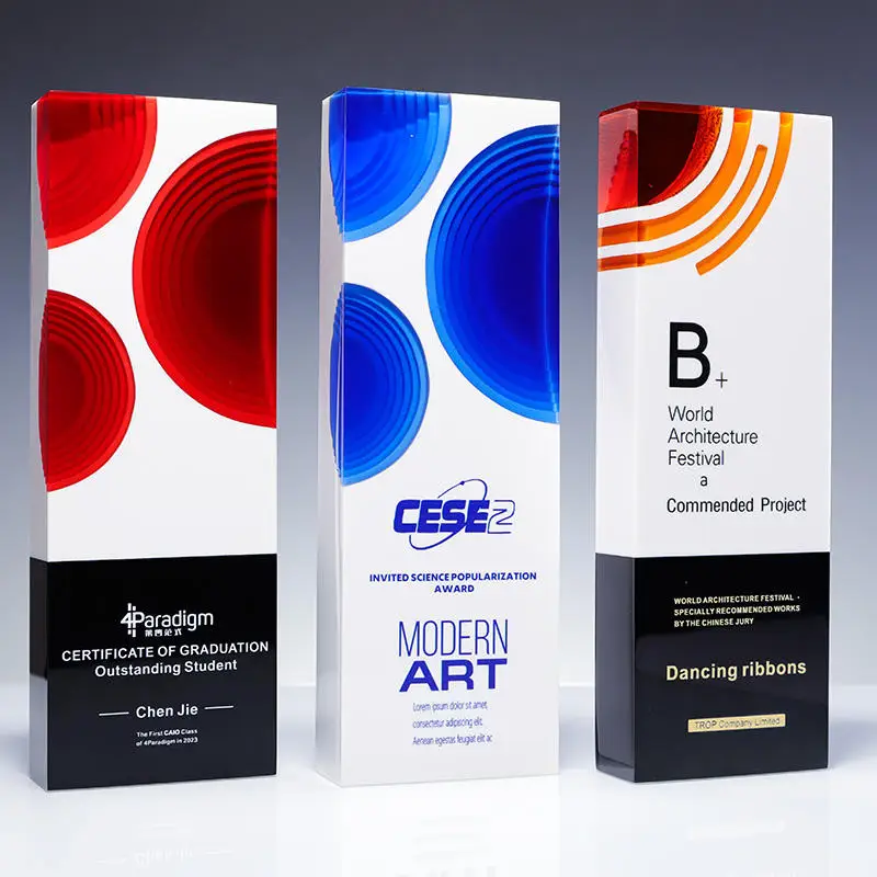 Trophée personnalisé en résine, nouveau design, thème amour imprimé au laser, trophée en cristal brillant, récompenses annuelles pour excellent personnel WDY-0422