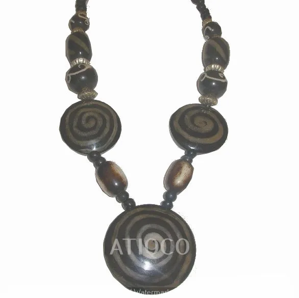 Best Selling Indian Resin Jewelry Necklace Modern Stylish Trendy Style with Smart Locket Beads Chain