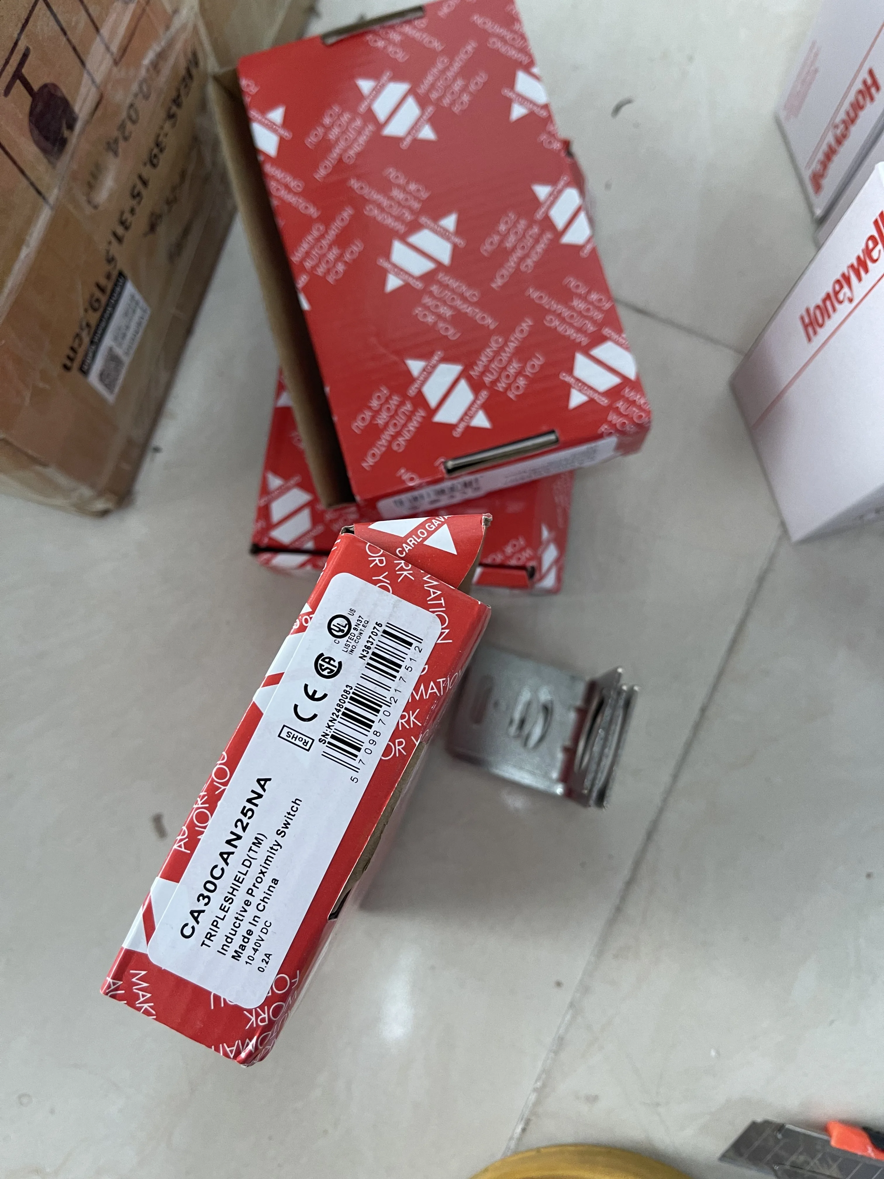 Carlo Gavazzi Inductive Proximity Switch CA30CAN25NA Carlo Gavazzi Inductive Proximity Switch CA30CAN25NA