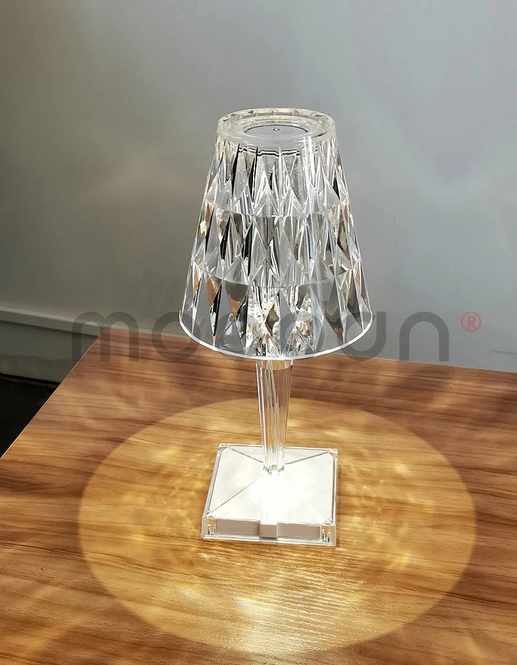 Italian modern simple luxury home decor battery USB acrylic ambient bedside led crystal table lamp