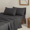 Gris oscuro