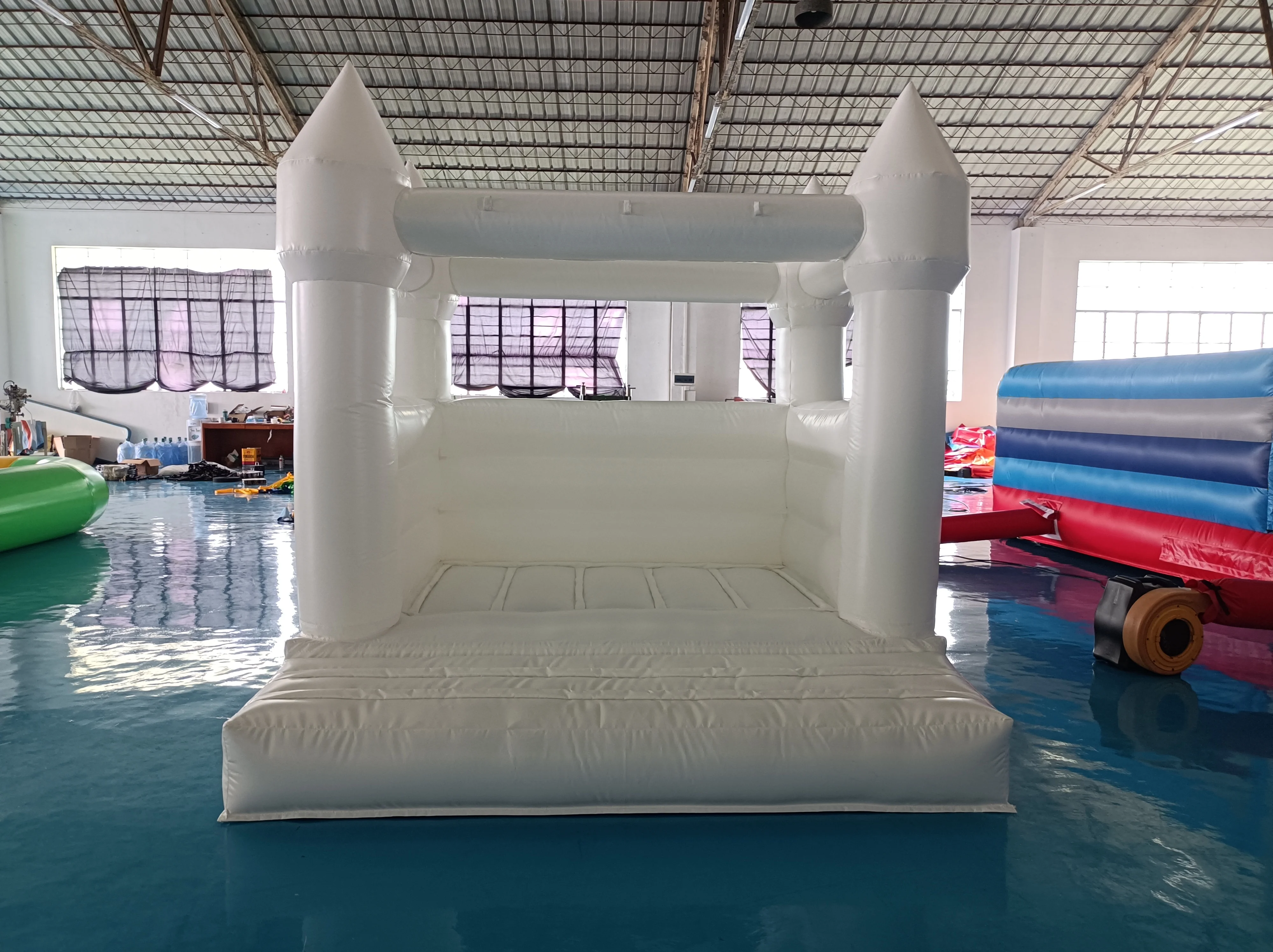 Cheap Custom Colors PVC Vinyl Inflatable Bouncy Castle Kid's Event Rental White Bounce House for Parties and Trampoline Park