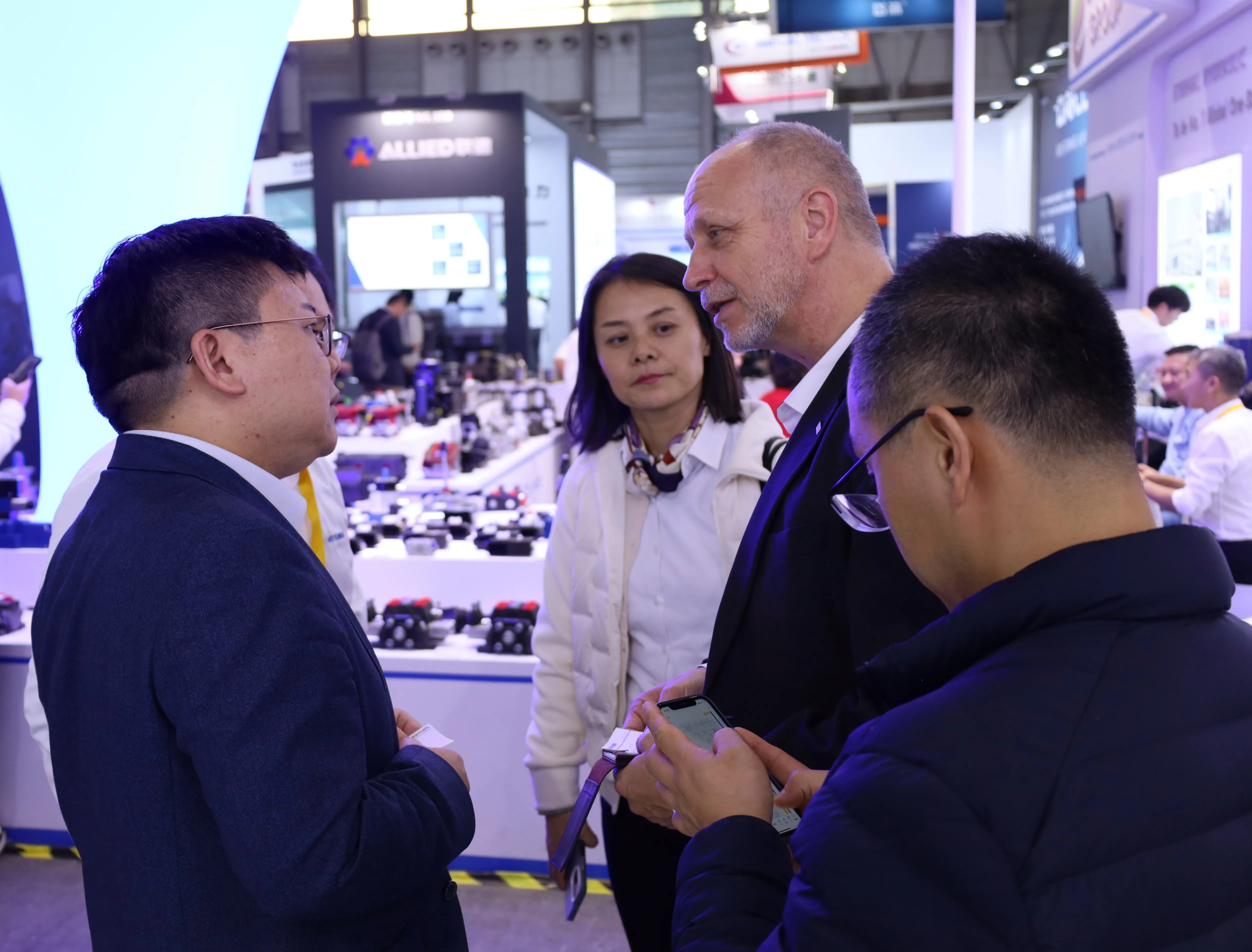 product high quality cylinder grinding machine wf 2030 syntec system vertical machining center cnc internal grinder-19