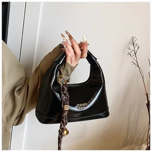 2026 New Women's Trendynshoulder Bag PU Leather Women's Crossbody Bag Women's Luxurious Messenger Bag with Pendant
