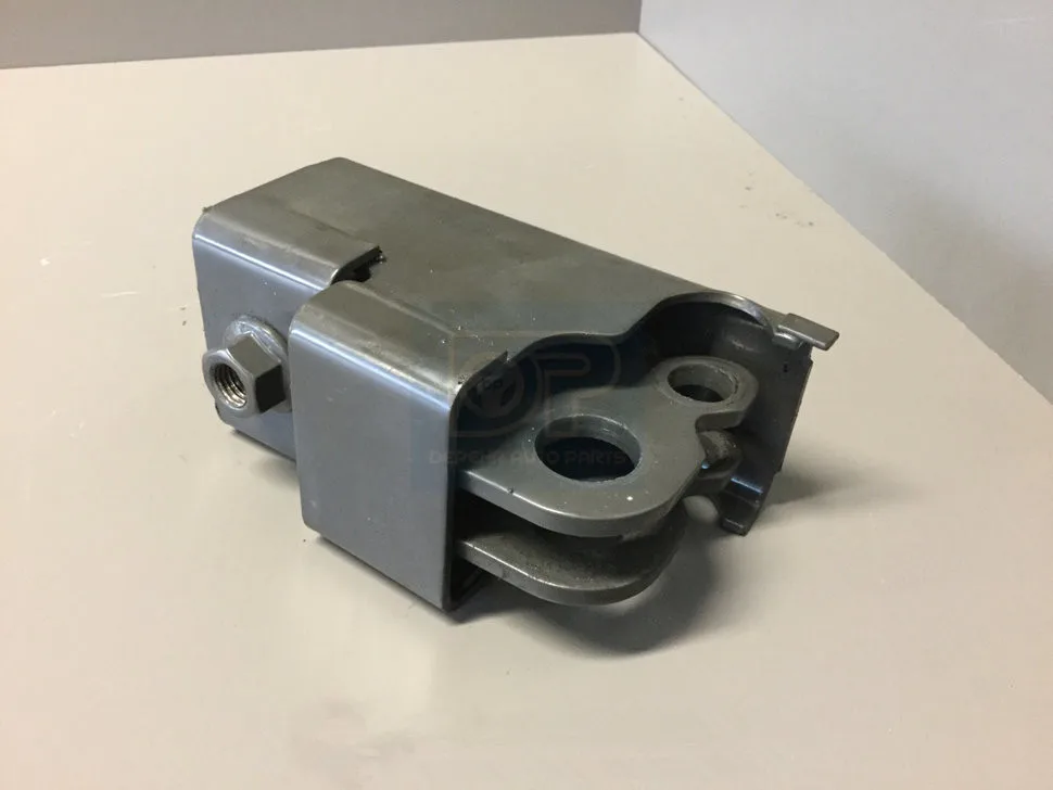 Alibaba.com: Depehr 84157282 Bumper Bracket, Steel Construction, OEM ...