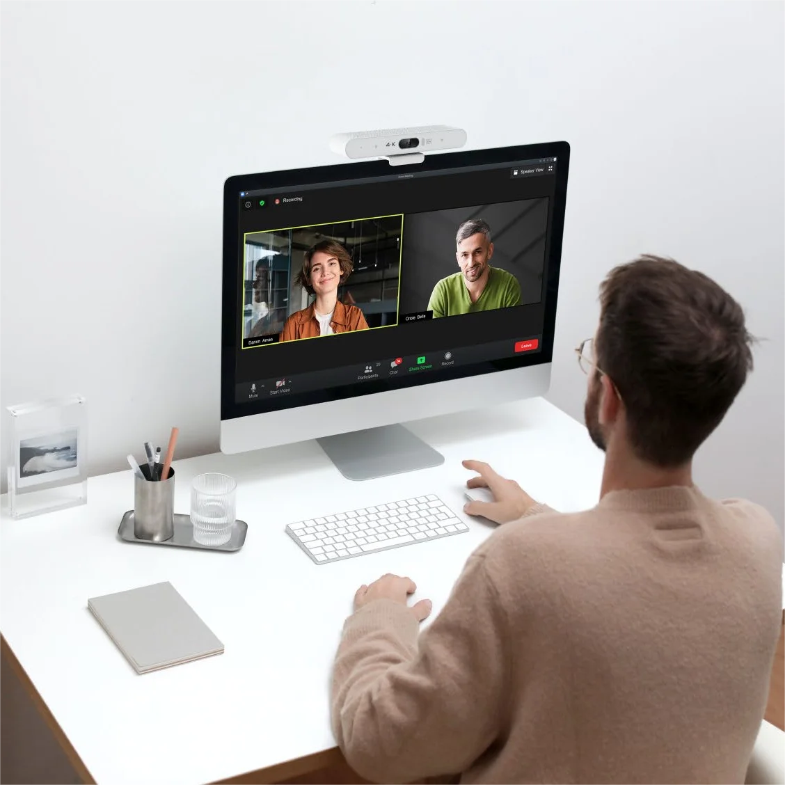 Video and Audio 4k UBS Camera with Microphone and Speakers Built in Drive Free for Meeting Room White Plug and Play Web Cam