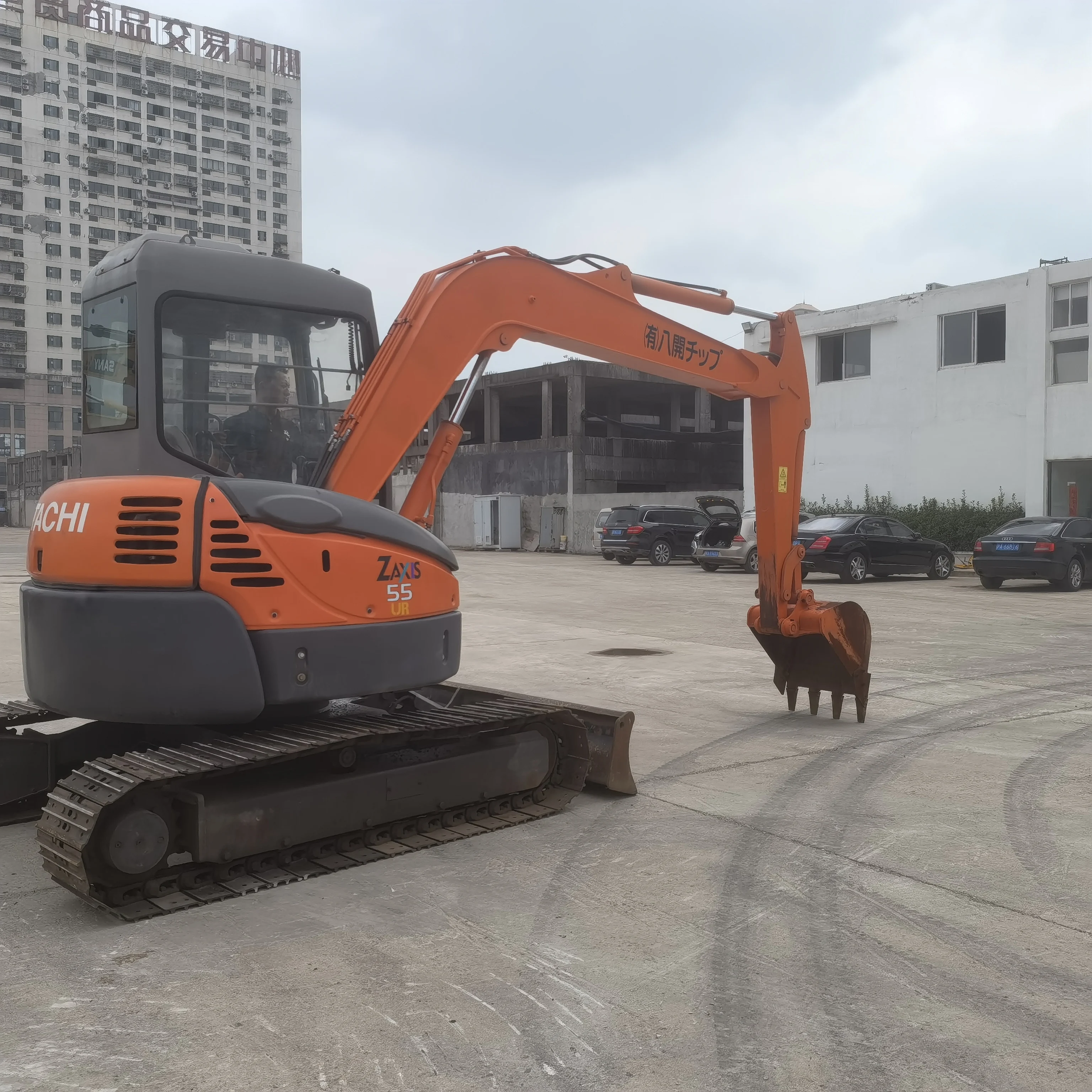 Japan Made Hitachi ZX55 Mini Digger - High Digging Power