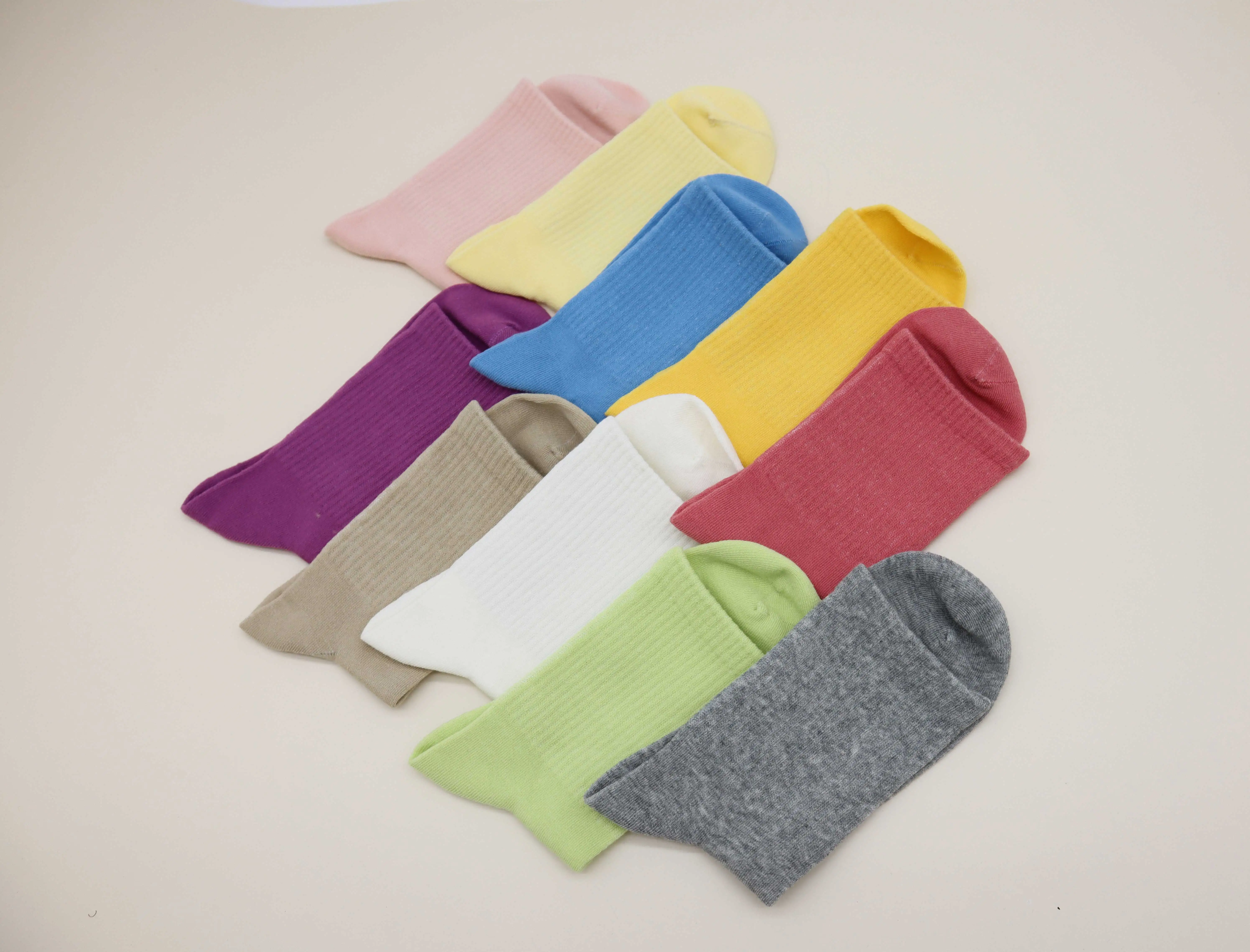 Женские модные носки, разноцветные однотонные чулочно-носочные изделия высокого качества, хлопковые носки для мужчин и женщин