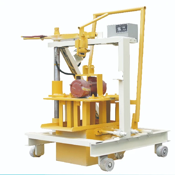 Máy làm gạch bê tông rỗng cỡ nhỏ di động QT40-3C Mini