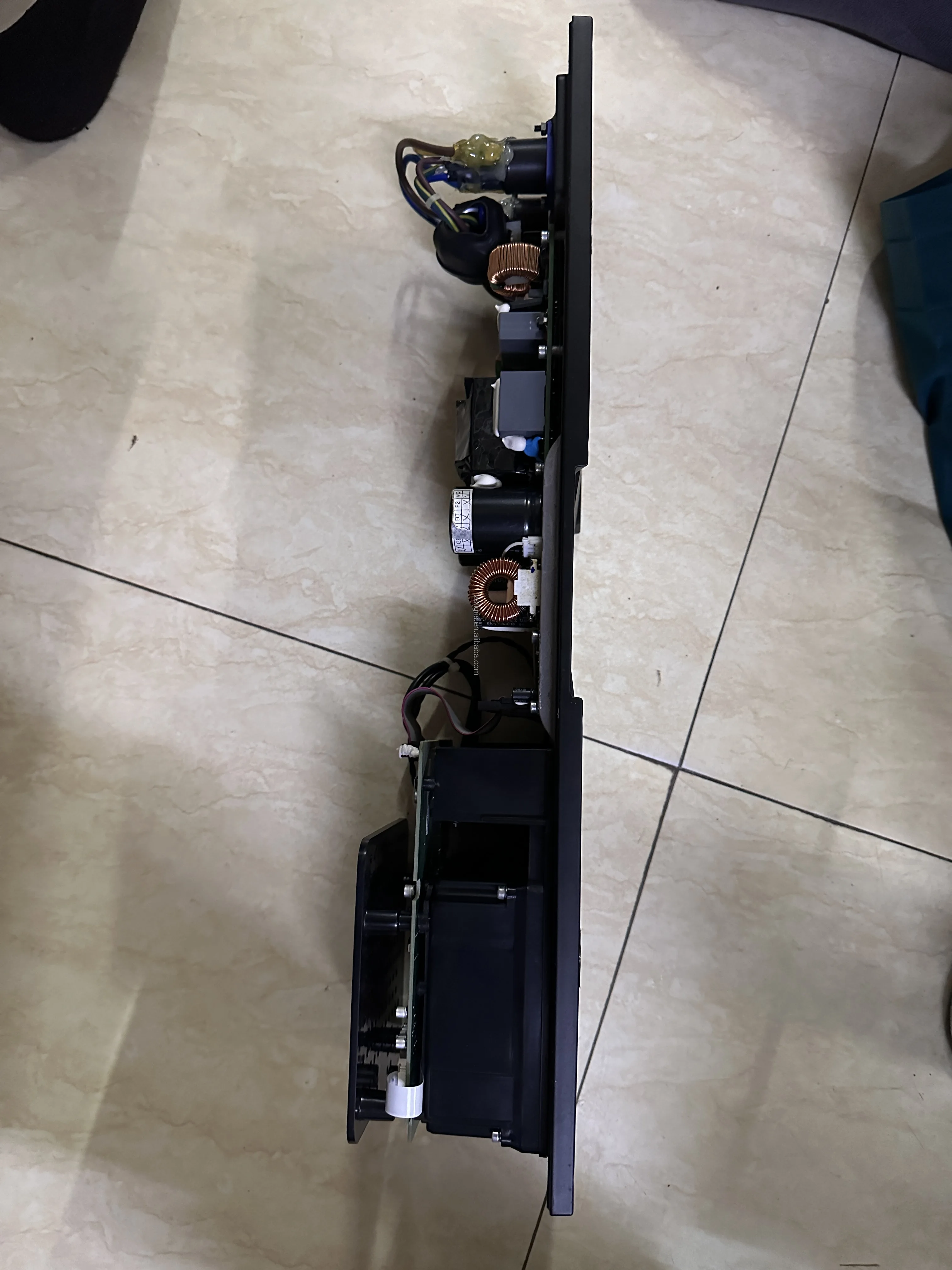 Audio Amplifier Mould for HDL 30-A Line Array Speakers  Rcf Line Array Speaker High Power DSP Audio Amplifier