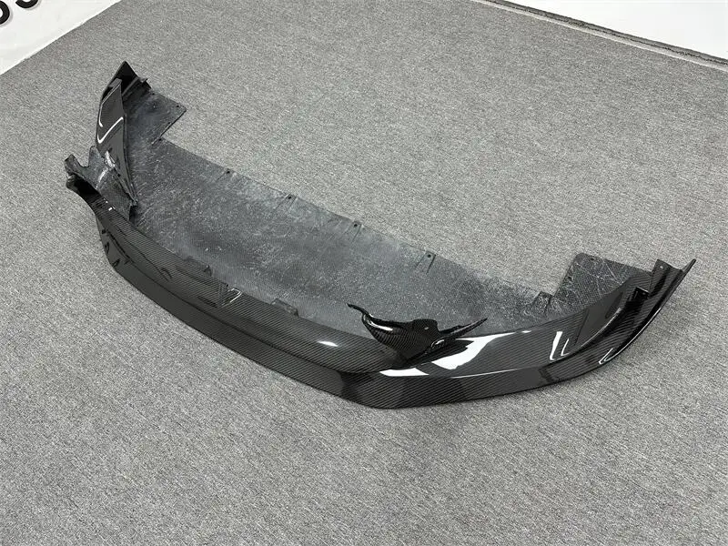 Spoiler Dianteiro para Maserati MC20 foto 3