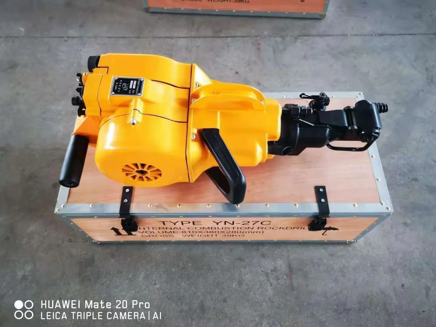 Kaya kırma yarma makinesi benzinli küçük taşınabilir kaya matkabı