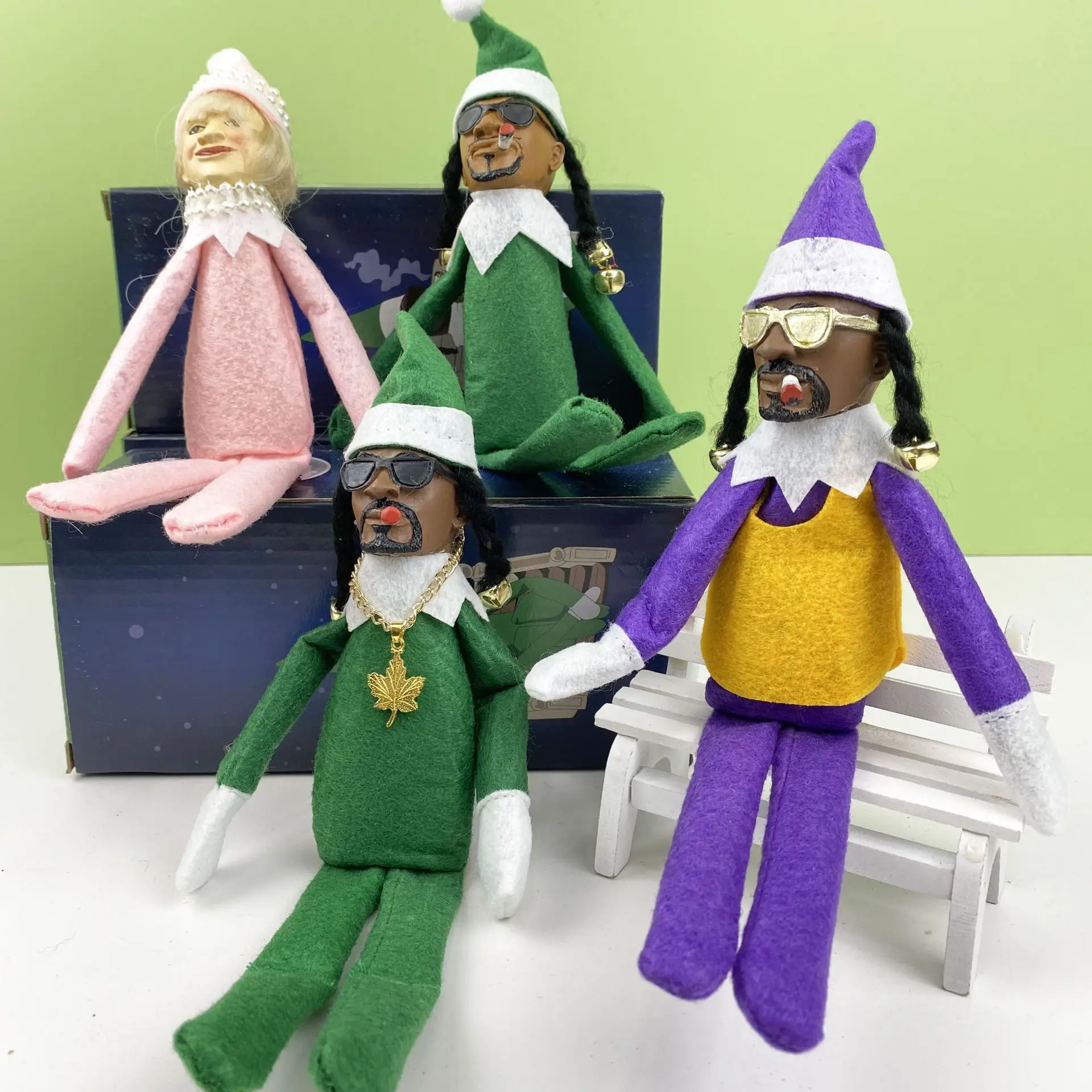 Snoop On A Stoop Novelty Bend Elf Doll Funny Gifts Spy On A Bent Snoop ...