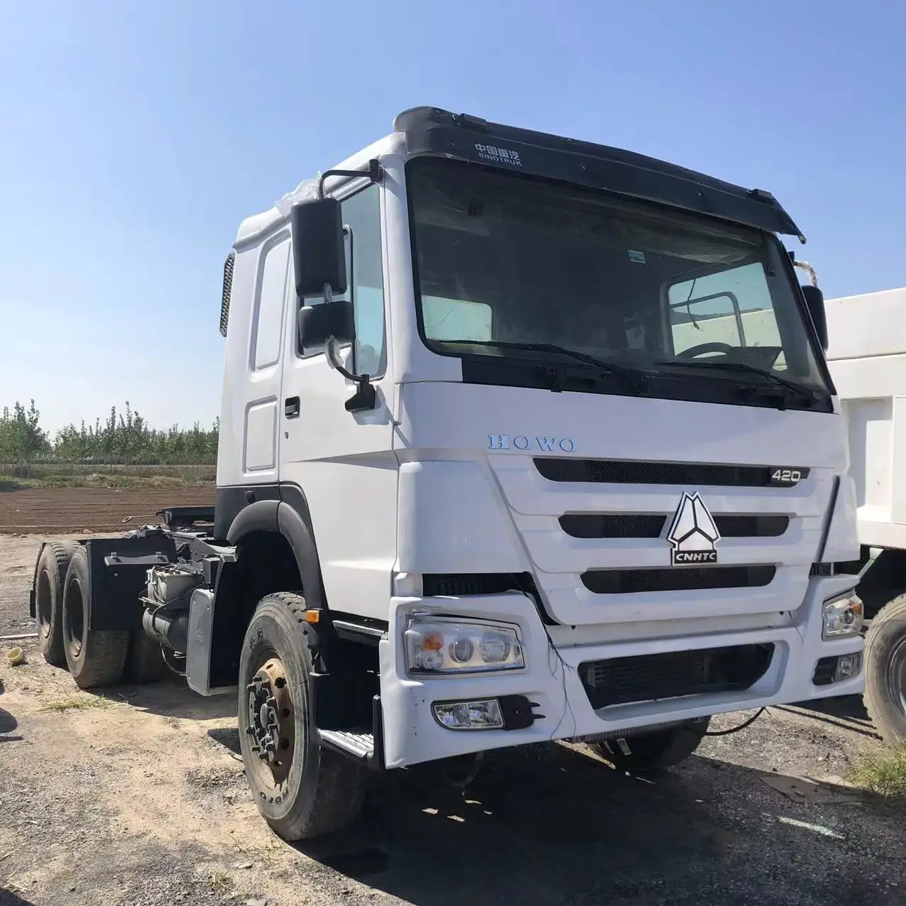 Discounted Sale at Super Low Prices Inline Six-Cylinder Used Howo 6x4 Tractor Truck Howo Truck Price Used Truck for Sale