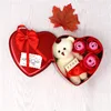 Rouge (Trois gros petits ours en forme de coeur, ours doux en peluche)