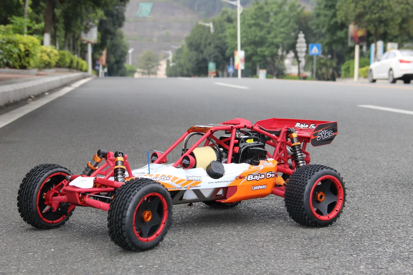 超BIG！RC FSレーシング 1/5 Bajaバギー 4WD 30CC RTR Amazon.co.jp: FSレーシング(FS-RACING) 1/5 Bajaバギー（11203