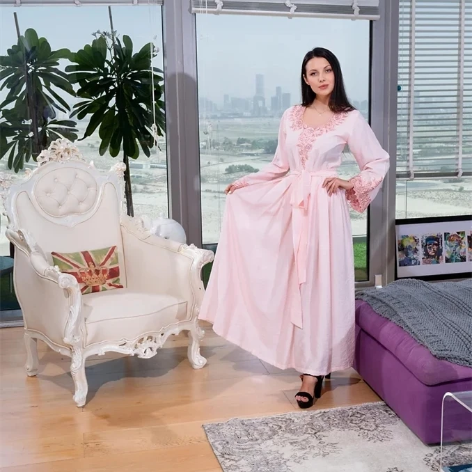 Women Muslim Top Dress Embroidery Kaftan Abaya Lady Dress Dubai Gown Jalabiya Islamic Clothing Sell Online