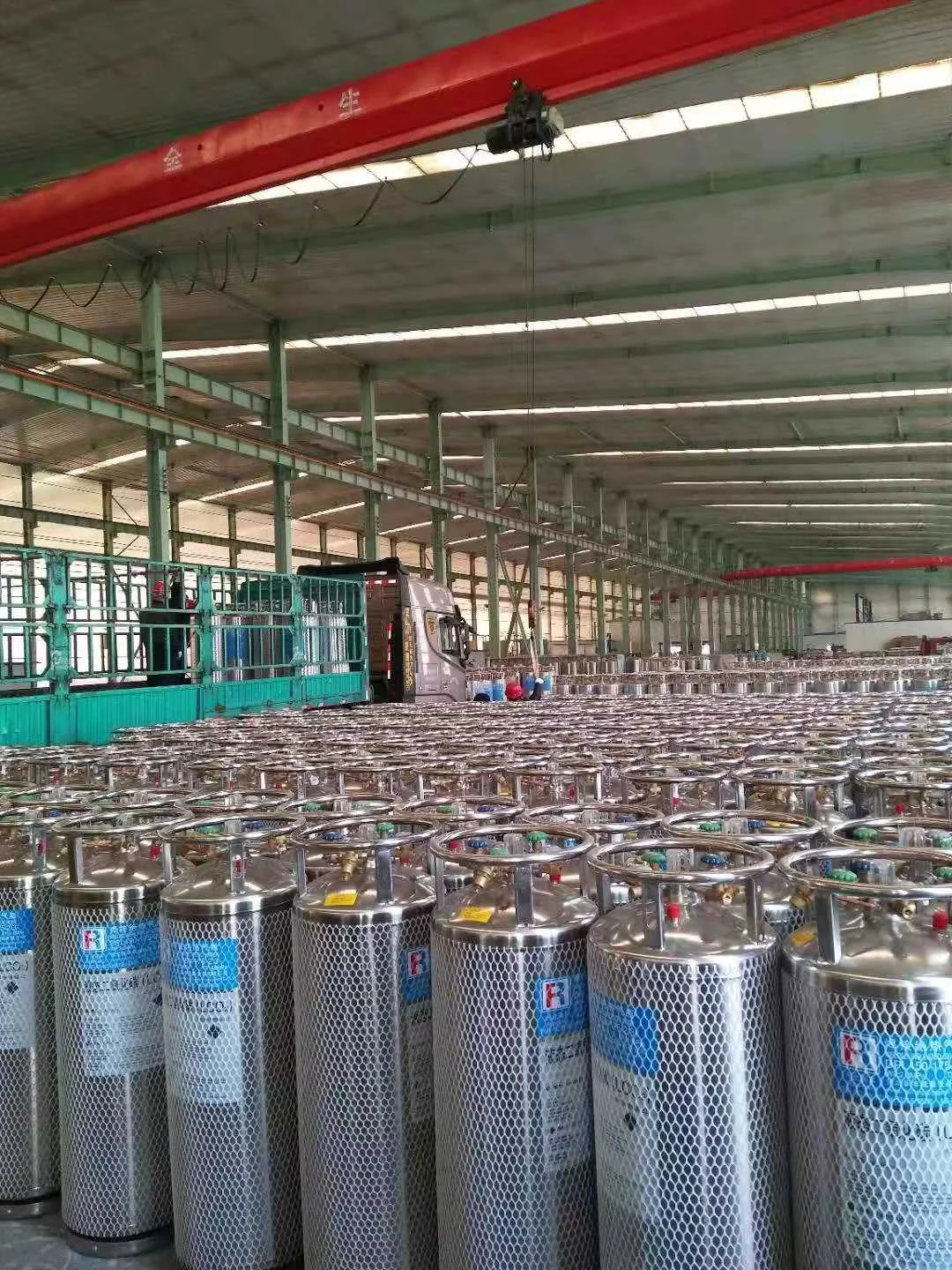 Криогенный резервуар для хранения жидкого кислорода азота под давлением жидкий аргоновый баллон сварки