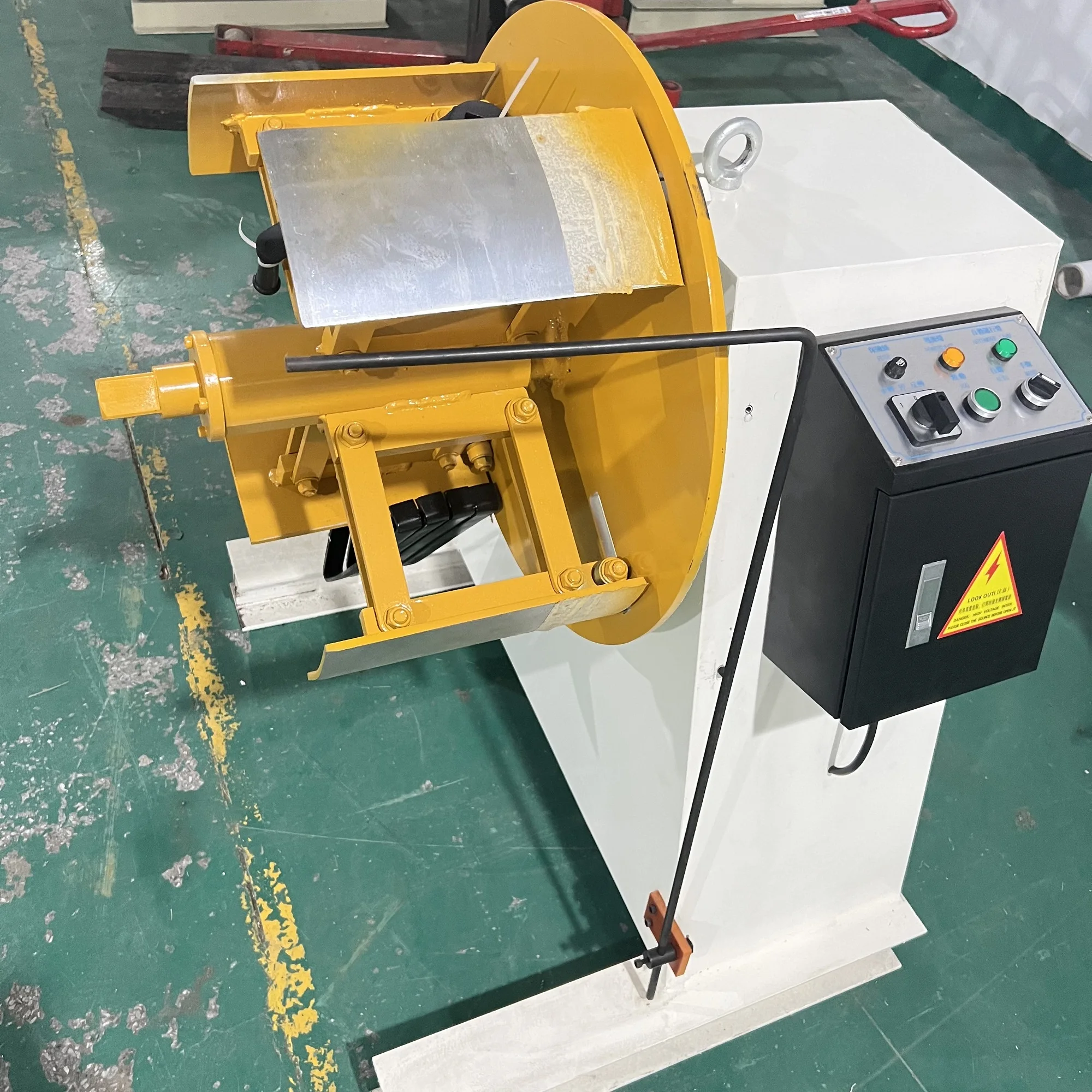High-Speed Automatic Metal Straightener Wire Rod Uncoiler Decoiler for Stamping Machine High Metal Straightening Machinery