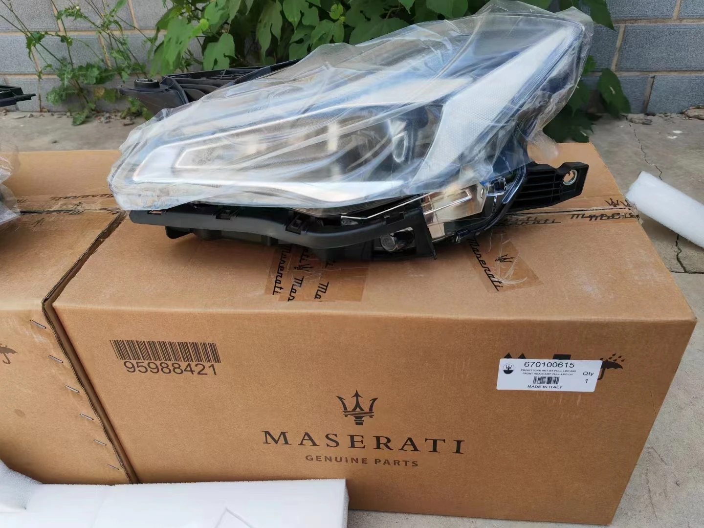 玛莎拉蒂quattroporte M156 2018-2020原始设备制造商670100614
