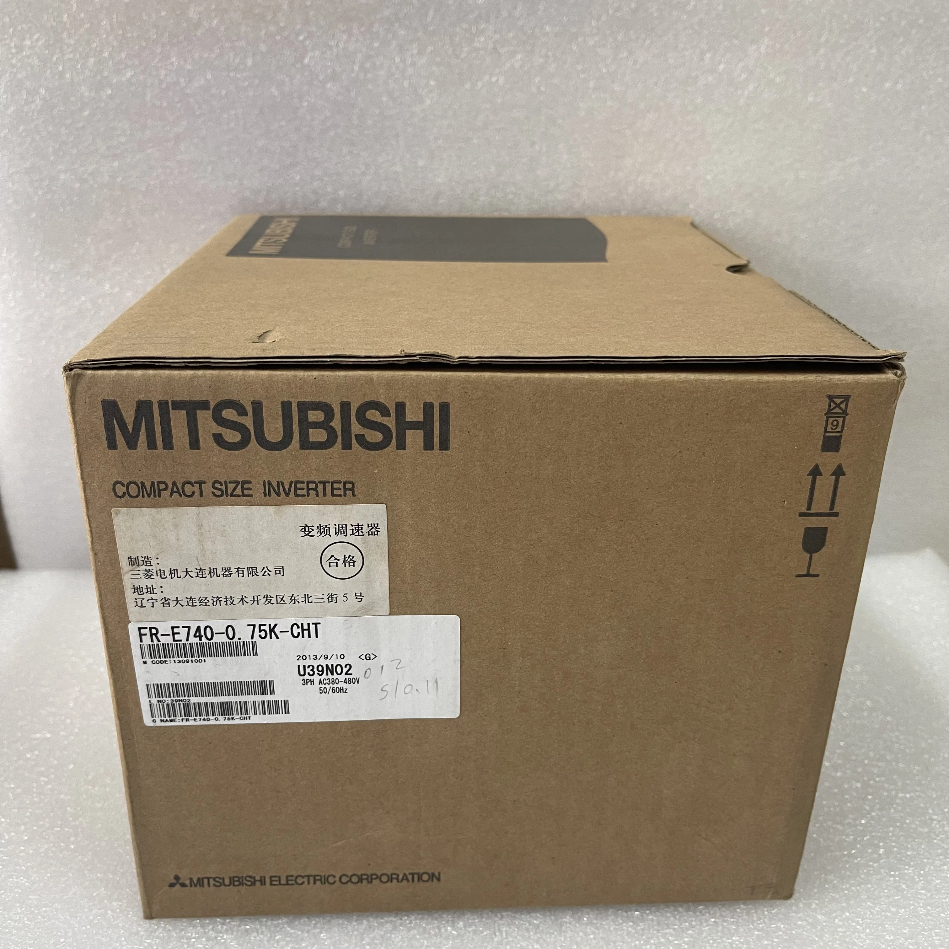 Mitsubishi Compact Size Inverter Frequency Converter FR-E740-0.75K-CHT