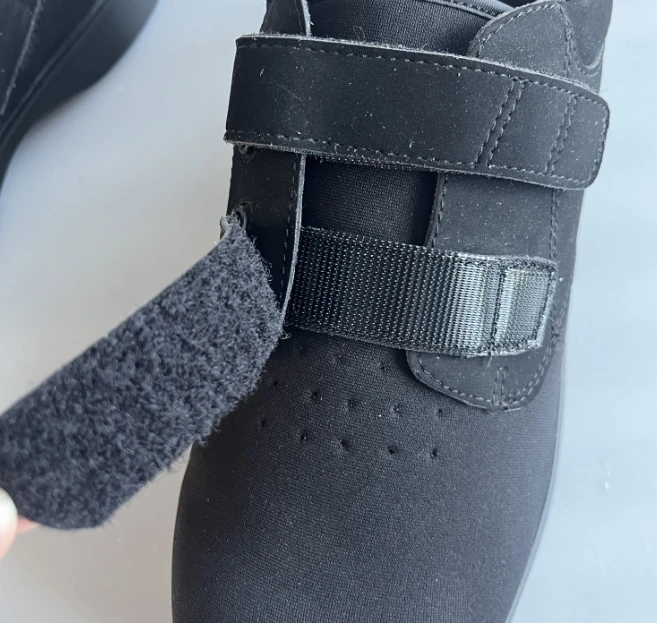 Orthopedic Diabetic Shoes with Breathable Mesh LED Light Source for Diabetic Arthritis Edema Plantar Fasciitis and Bunions
