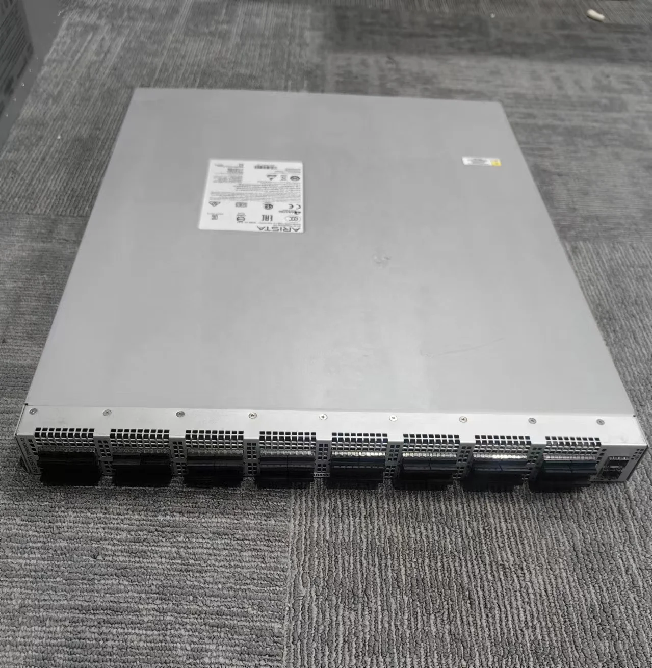 Arista DCS-7060DX4 & DCS-7124SX-F Switches: 32 x 400GbE Ports