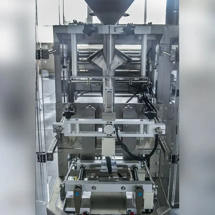 BAOPACK Automatic Vertical Vacuum Packing Machine for 2kg-8kg