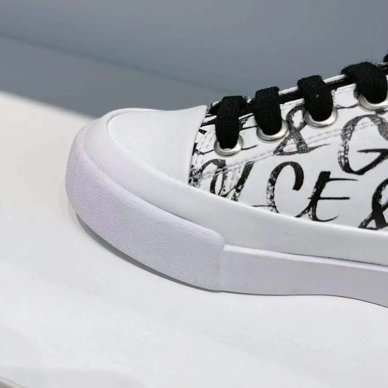 Ropa De Diseñador De Zapatos De Los Niños 2021 Primavera Nuevos Zapatos De  Los Niños Es Blanco Zapatos De Blanco Zapatillas De Deporte - Buy Ropa De  Diseñador,Brasil Importó Casuales De Los