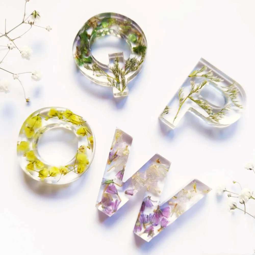 Трава цветок с инициалами насквозь брелок в форме сердца ручной работы ручная работа для автомобиля подвесное украшение женская сумка подвеской письмо