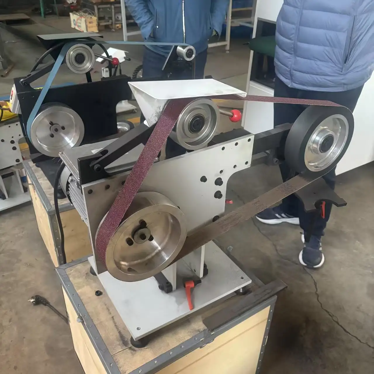 Demurring Vertical and Horizontal 2X72 Belt Grinder Sander Knife Making in ...