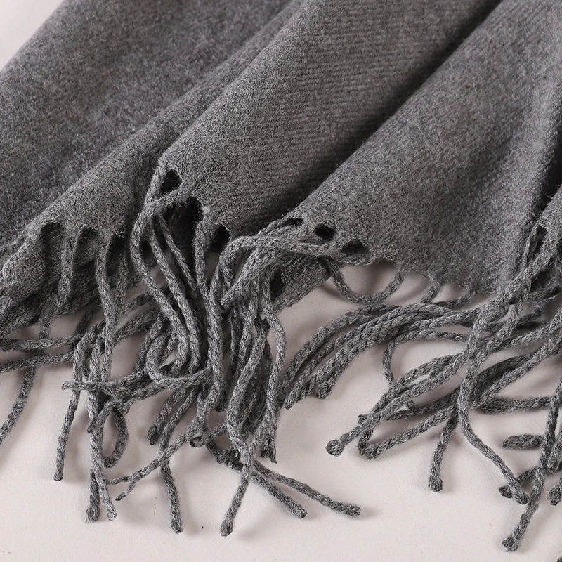 2022 La última bufanda cálida de anacardo con borlas bordadas Bufandas de cachemir de color liso Chal de cachemir Pashmina_voghion.com
