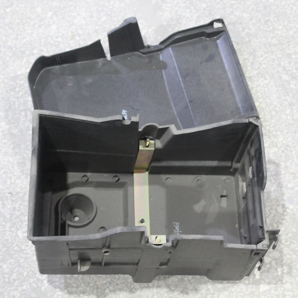 Car Battery Covers 7M5110A659AB LQ-FKS-127 Plastic Car Battery Cover &... — 3