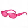 Cadre rose rouge et feuille rose rouge