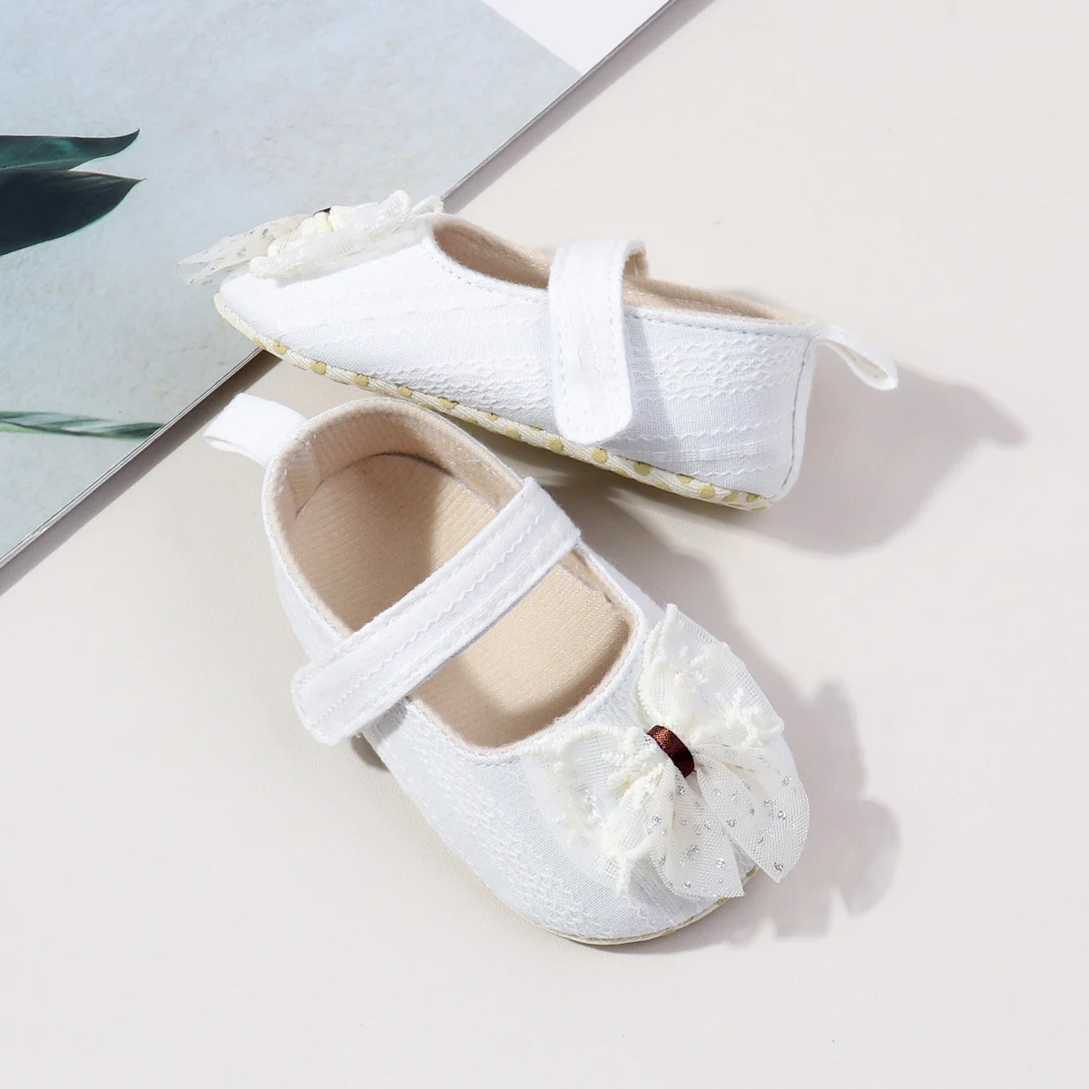 2025 New Style Girl Infant Shoes Fancy Bowknot Anti-slip Polyester Soles Trendy Toddler Shoes for Newborn Babies manufacture