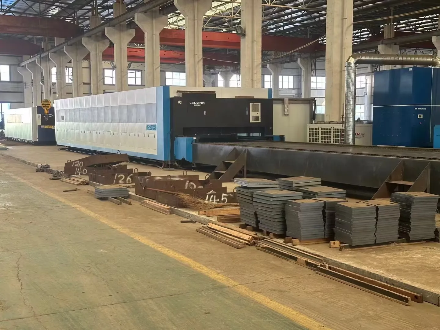 High-quality Hot Dip Galvanized Steel Pole Mounts for Telecommunication Towers Junhao Brand factory