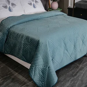 Velvet Bedspread Quilt Bedspread with Ultrasonic Embossing or Quilting or Embroidery Designs