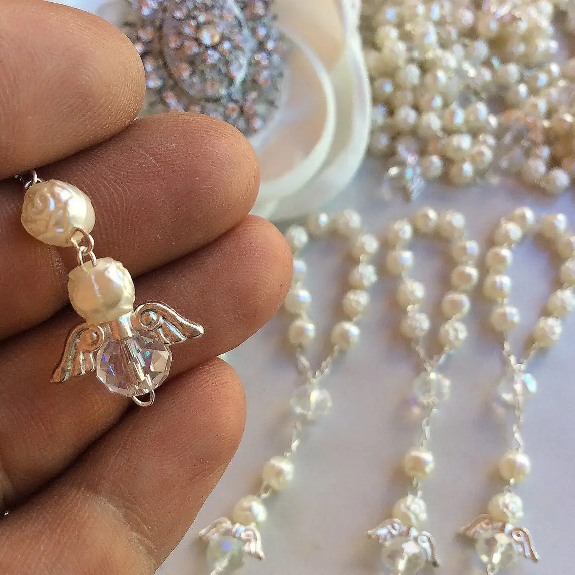 Jadive 30 Pezzi di Mini Rosari per Battesimo con Perline in Acrilico Colore Avorio Rosario Placcato con Perle Finte e Sacchetti di Organza per Ricordo di Battesimo Matrimoni e Bomboniere (Oro