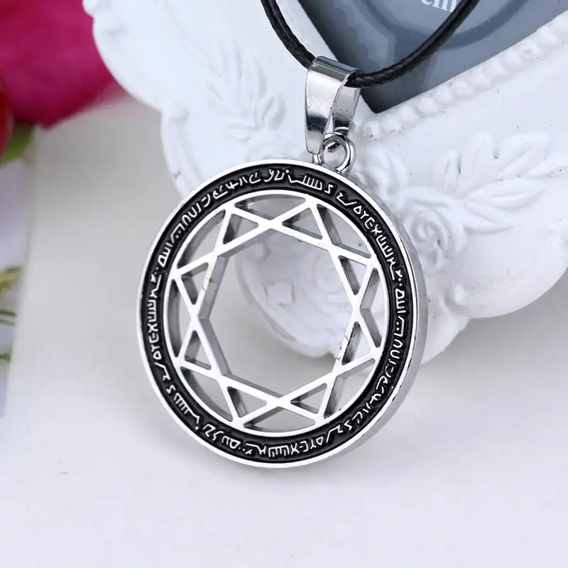 Magic Flute MAGI Eight Star Array Circle Pendant Necklace