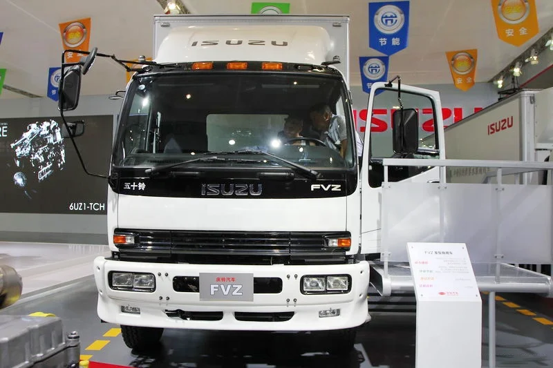 Caminhão Isuzu 12 Ton, 6X4, Diesel, Cabine Dupla, Novo, 380HP