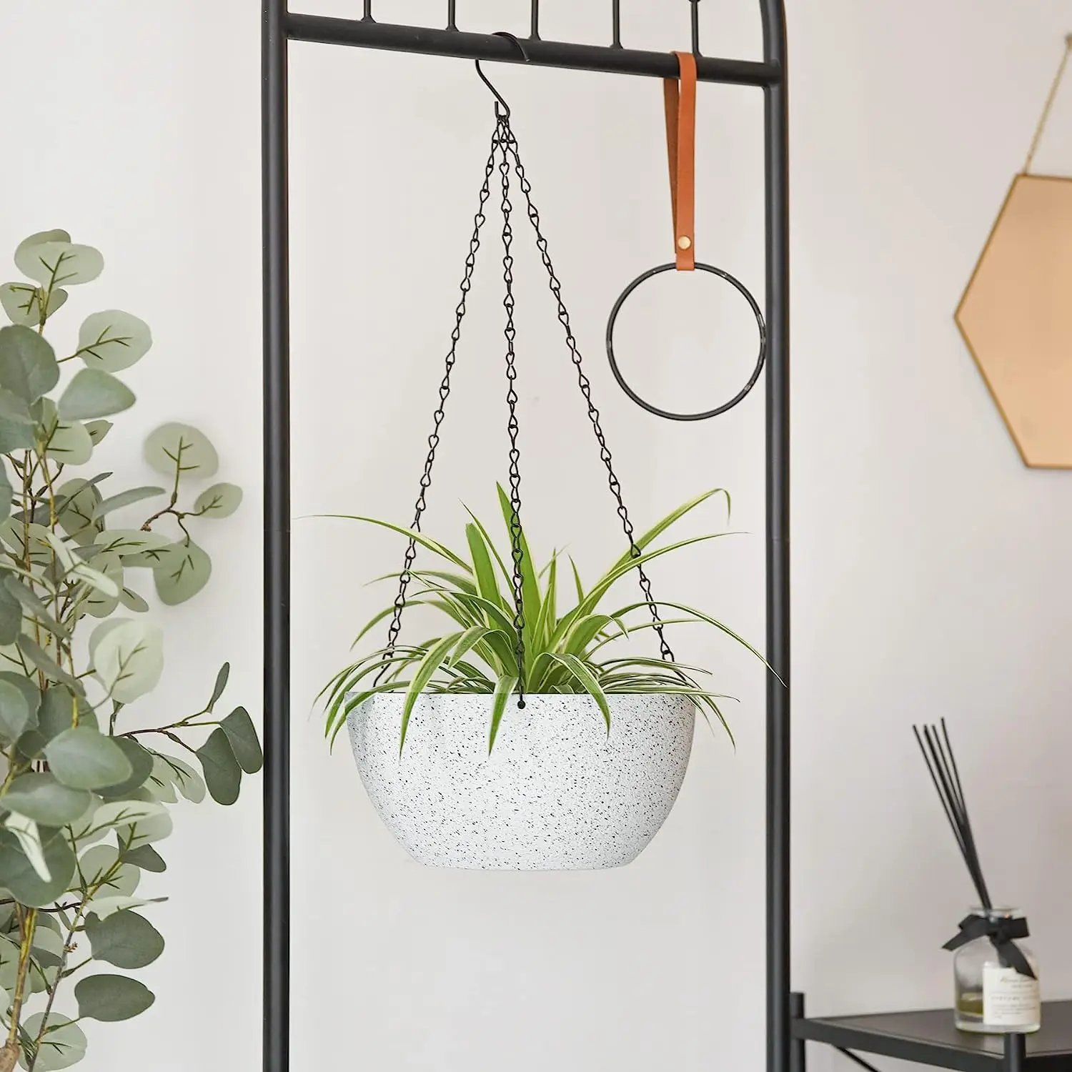 Plastic Hanging Baskets Large Indoor Outdoor Planter Pots with Drainage  Hole Hanging Flower Planter| Alibaba.com