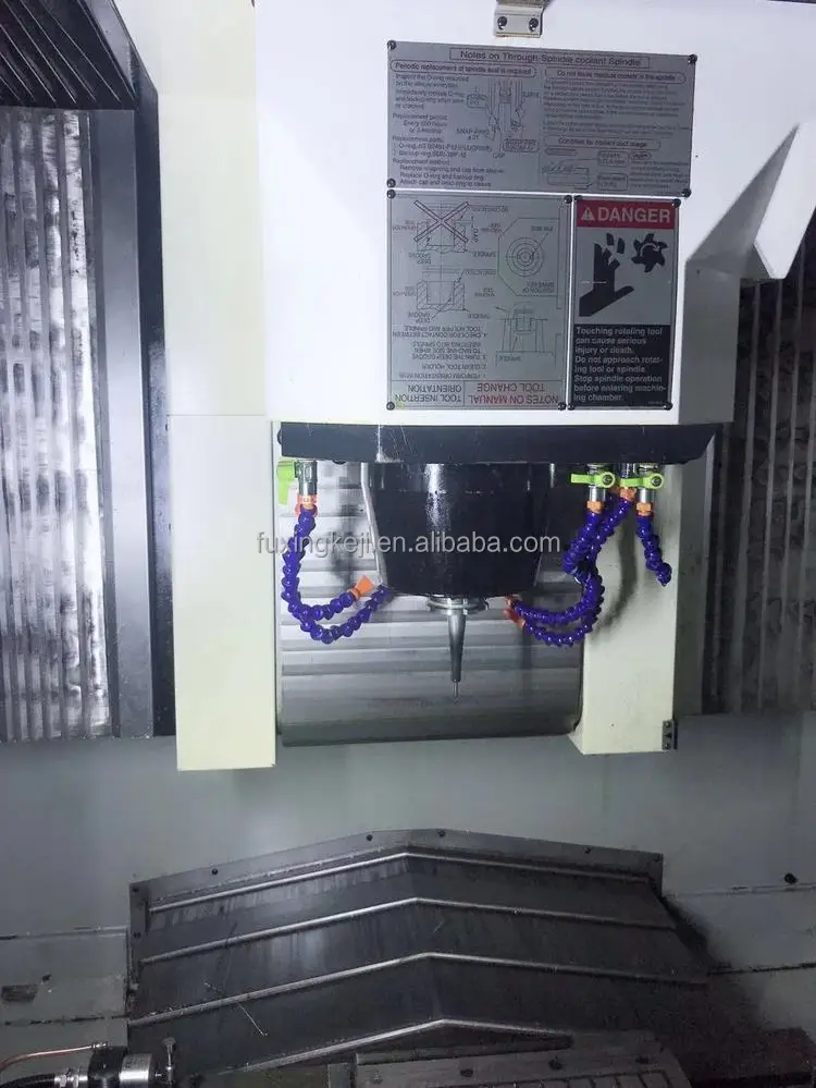 High Speed MAKINO V33 Cnc 3 Axis Machining Center Metal Processing Machine Working Center Manufacture Machine