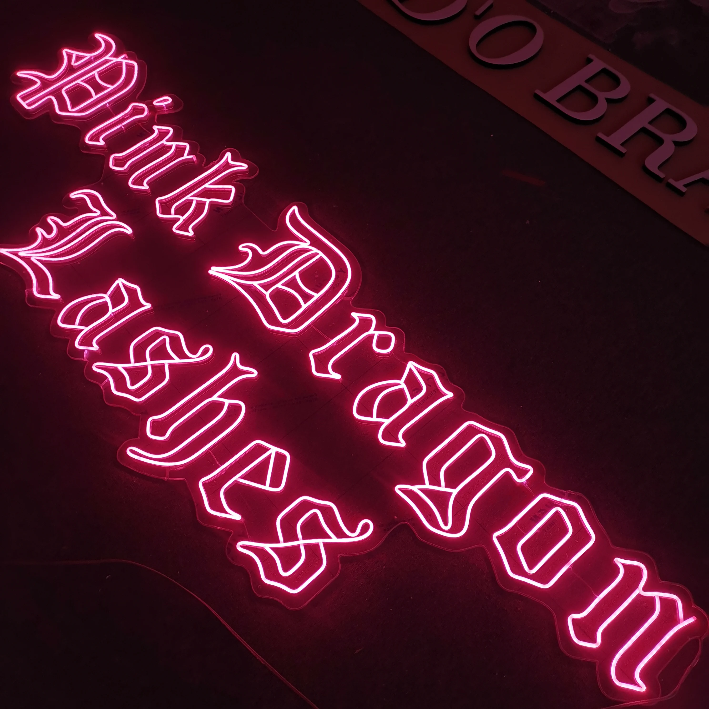 ピンクのカスタムネオンサインダブルチューブネオンフレックス