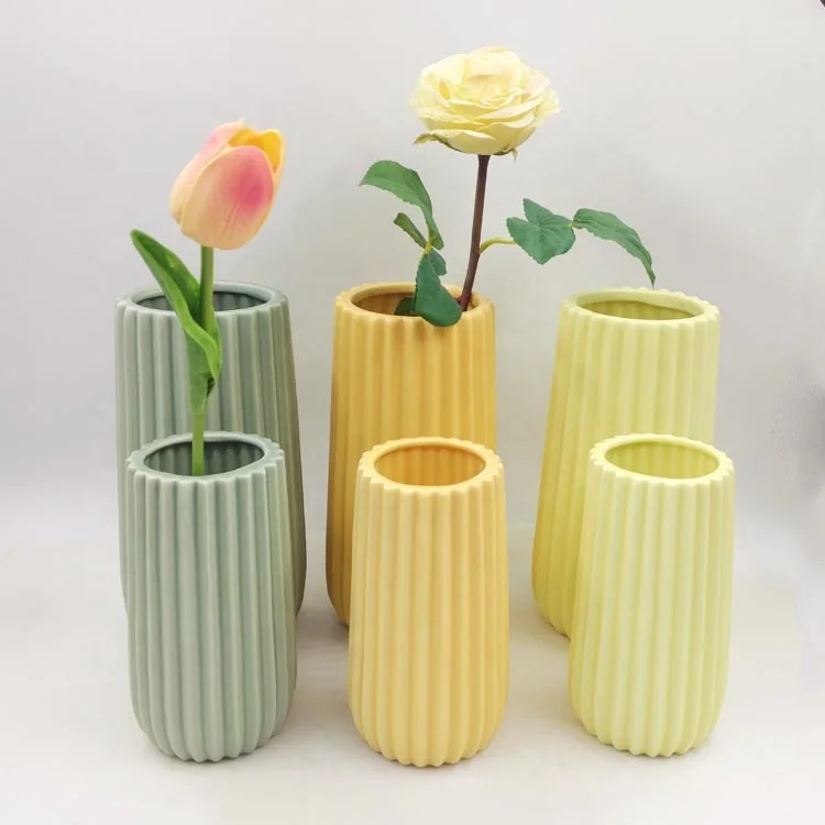 3D Modern Design 2PCS Sizes Ceramic Tabletop Vase for Green Plant and Artificial Flower To Decorate your Warm House