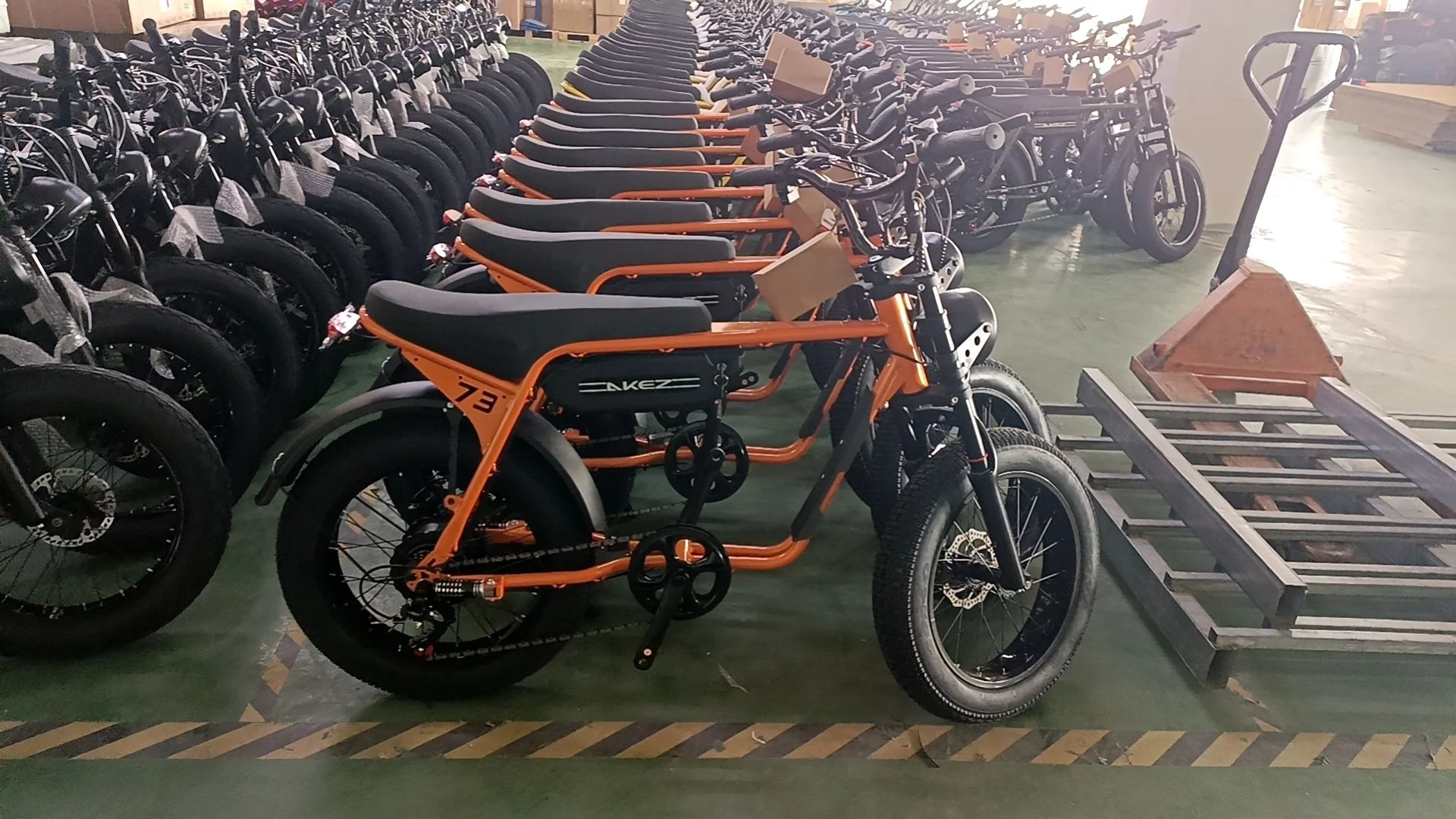 電動自転車　48v 20ah 2025 ZX 20 Inch Fat Tires E-bike 48V 750W 1500W Electric Urban