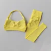Piccolo pulcino giallo