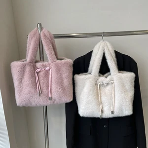 Factory Wholesale Lady Fur Tote Bags Fashion Elegant Soft Fuzzy Women'S Shoulder Bag Handbag Casual Plush Bags