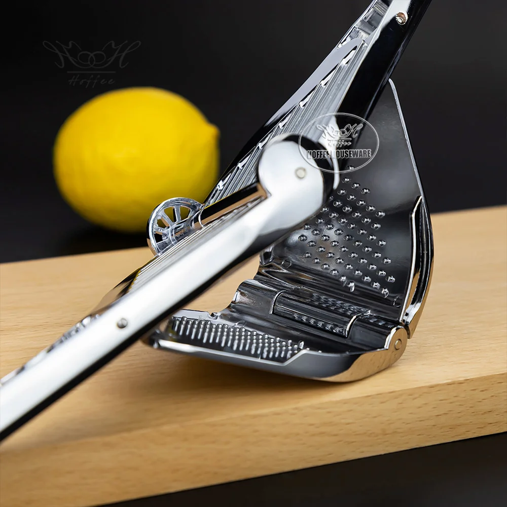 Portable Lemon Squeezer - Efficient Manual Citrus Press