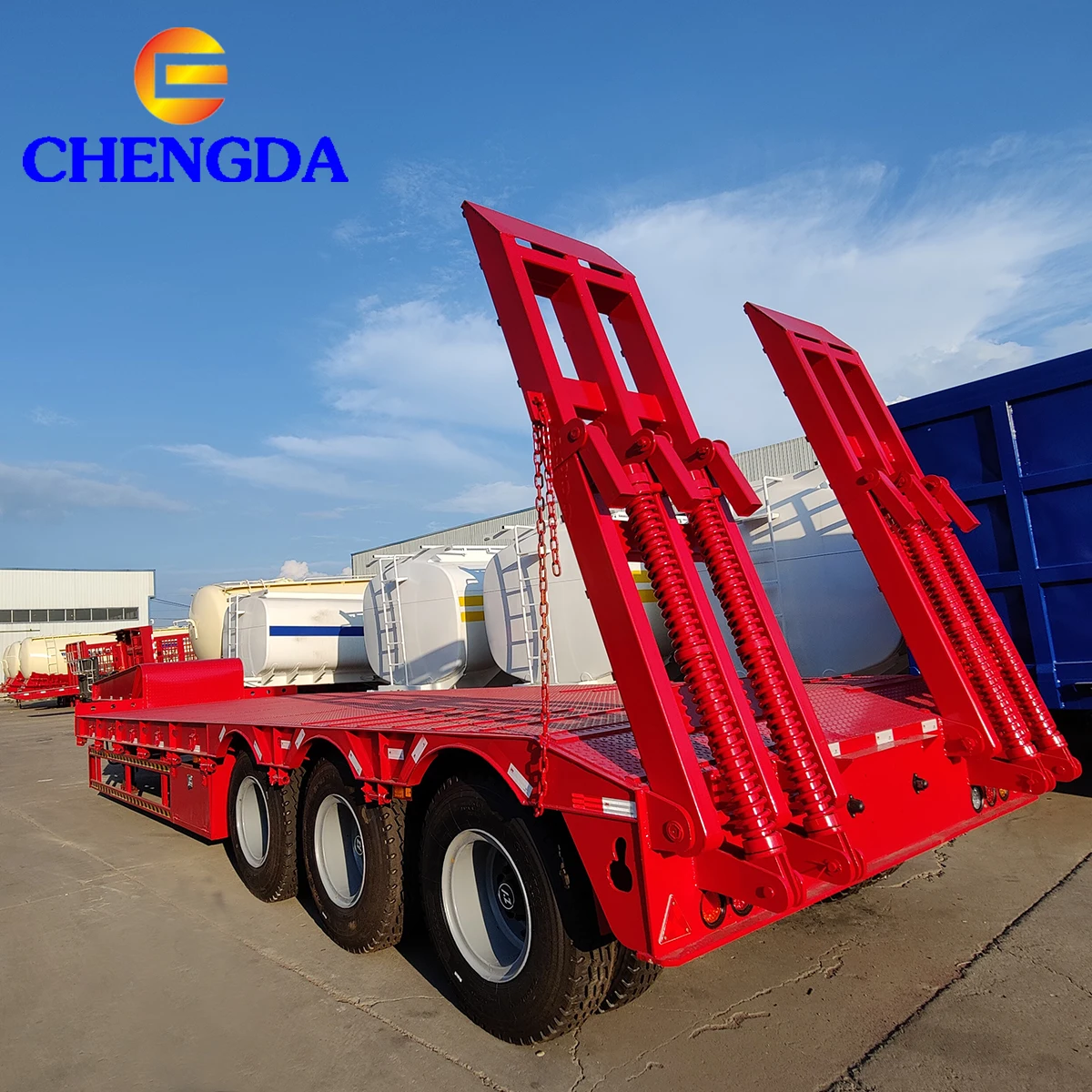 3 Axles Heavy Duty Excavator Transport Low Bed Lowboy Truck Semi