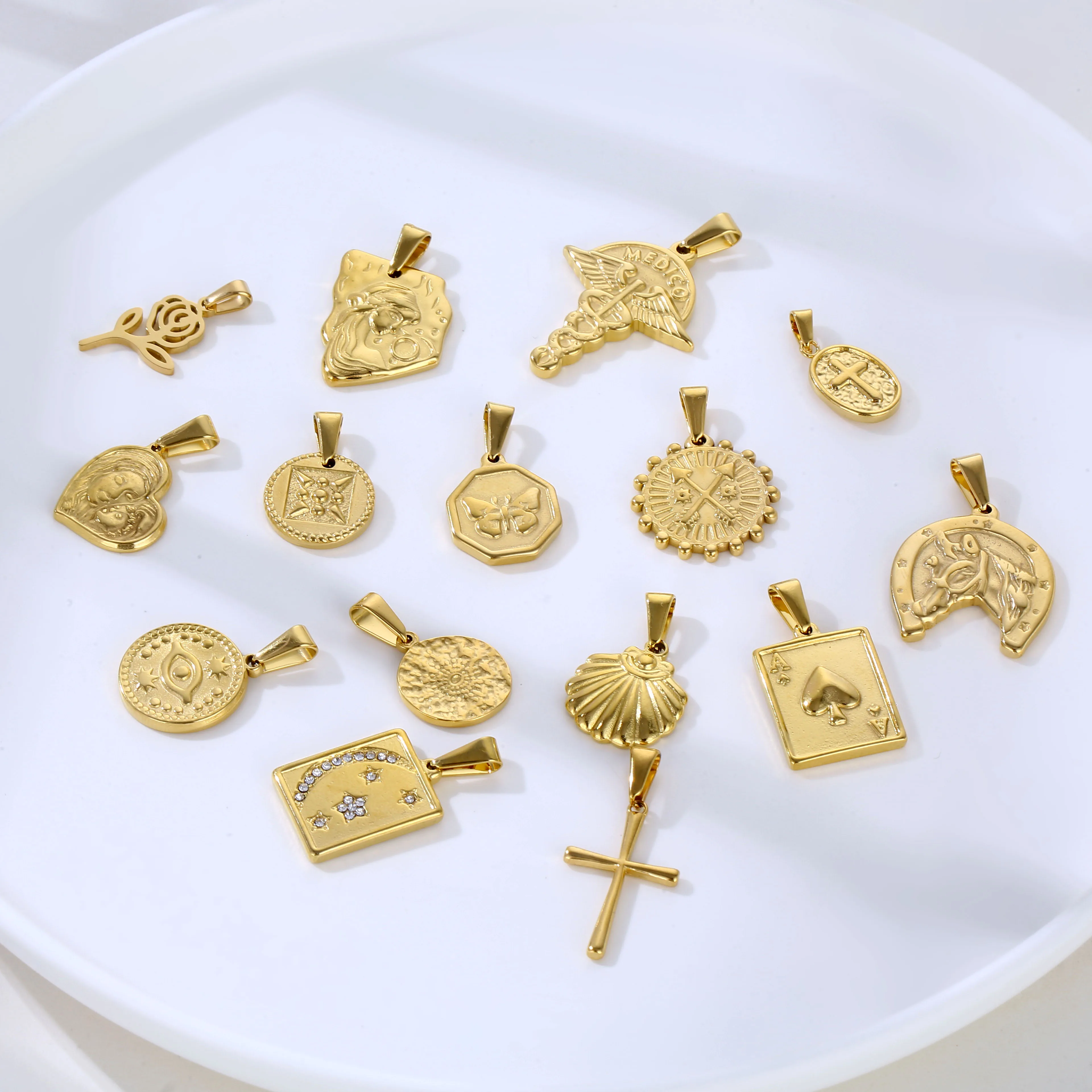 CaptainSteeL Cross Necklace - Stainless Steel Figaro Chain With Cross Pendant